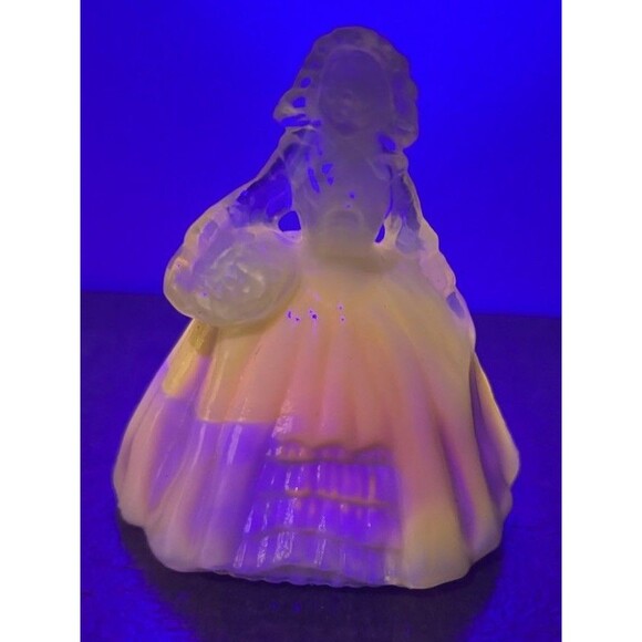 Three Vintage Boyd Art Glass Colonial Woman Doll LOT, Two Iridescents - Picture 10 of 14